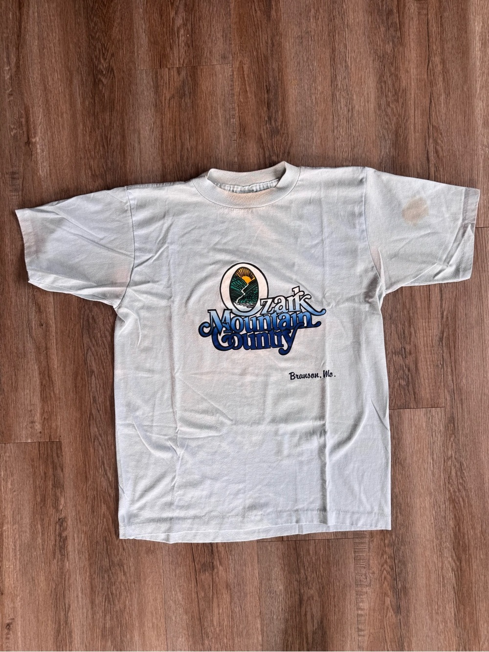 Vintage Ozark Mountain Country Missouri T-Shirt - size Large